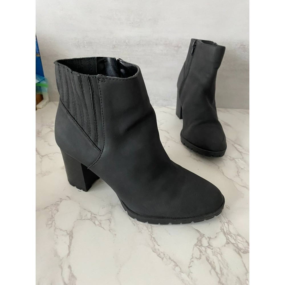 Kelly & Katie Bootie Boots Women Sz 7M Black Matte Lug Soles Chunky High Heel